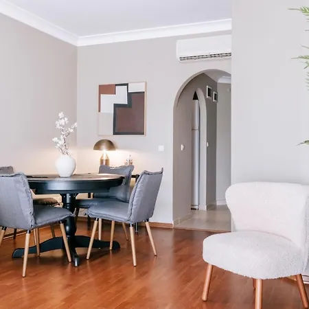 Stylish Retreat W Balcony 2 Min To Bagdat Ave Appartement Istambul