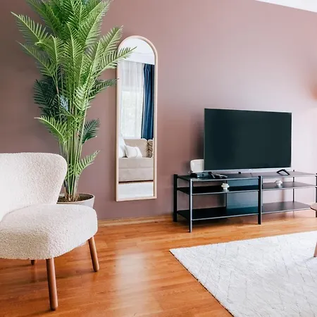Stylish Retreat W Balcony 2 Min To Bagdat Ave Apartment Istanbul
